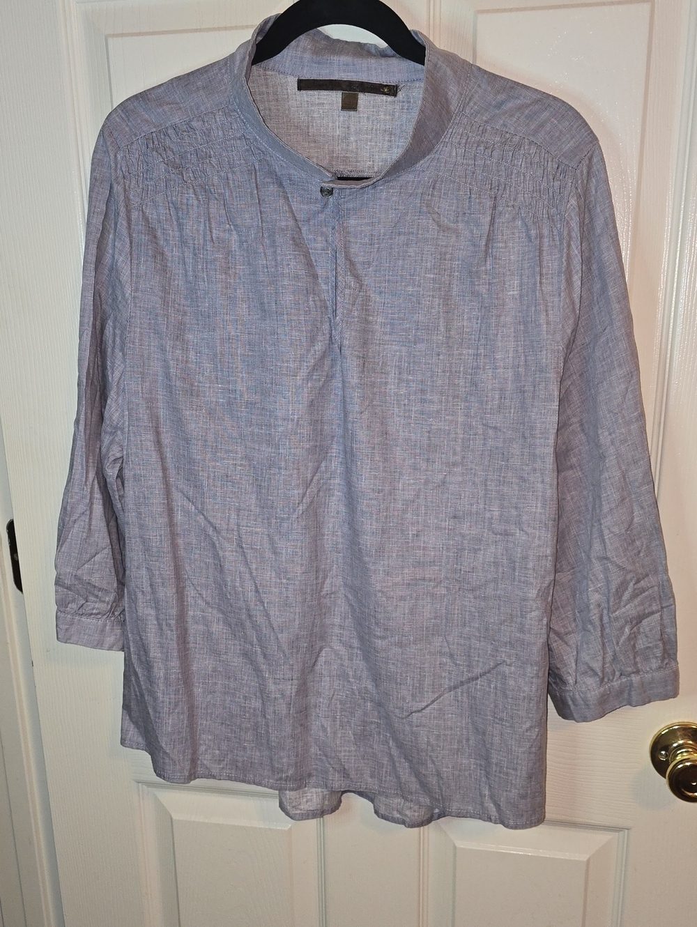 Band-Collar Light Blue Women's Blouse — Relaxed Everyday Style